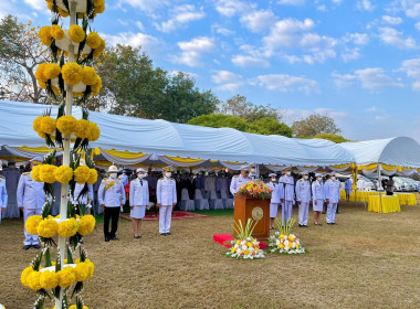 เข้าร่วมพิธีวางพานพุ่ม วันพ่อขุนรามคำแหงมหาราช พารามิเตอร์รูปภาพ 1