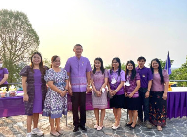 พิธีทำบุญตักบาตร เนื่องในโอกาสวันคล้ายวันพระราชสมภพ ... พารามิเตอร์รูปภาพ 5