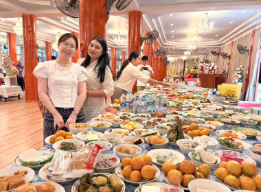 เข้าร่วมโครงการ "ผู้ว่าฯ พาเข้าวัด หิ้วปิ่นโต แต่งผ้าไทย" ... พารามิเตอร์รูปภาพ 6