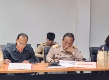เข้าร่วมประชุมคณะกรรมการเพื่อแก้ไขปัญหาเกษตรกรอันเนื่องมาจากผลิตผลการเกษตรระดับจังหวัด (คพจ.) ... พารามิเตอร์รูปภาพ 4