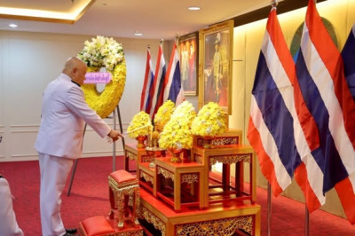 ร่วมงานรัฐพิธีวันที่ระลึก ... พารามิเตอร์รูปภาพ 1